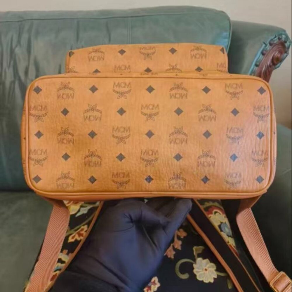MCM stark visetos backpack - Picture 8 of 8